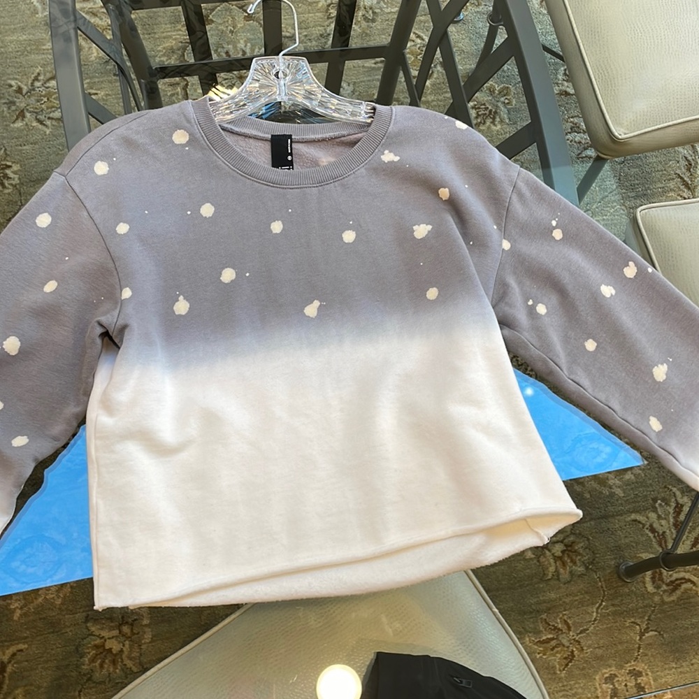Bobi Los Angeles Grey and White cropped sweatshirt soft!
